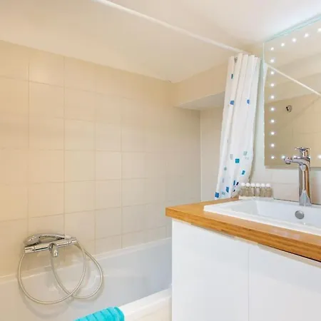 Cosy For 6/8p Location In Old Apartment Antibes