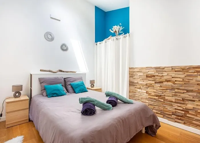 Cosy For 6/8p Location In Old Apartment *