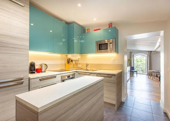 Cosy For 6/8p Location In Old Apartment