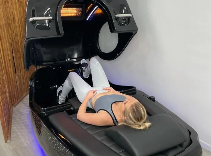 Cosy For 6/8p Location In Old Antibes